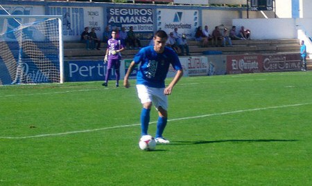 Vidal rescinde su contrato con el Almansa y firma por Los Compadres