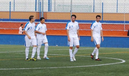 Los Compadres continúa en Fuengirola su racha negativa (2-0)