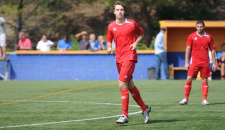 El Melilla de Velasco gana con gol del marbellí y Adri reaparece con la Arandina