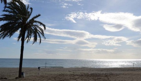 Las rachas de viento alcanzan los 77 kilómetros por hora en Marbella