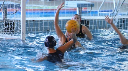 El fin de semana se presenta con mucho waterpolo y el XII Duatlón Ciudad de Marbella