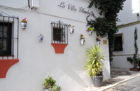 La Villa Marbella, un hotel distinto en el Casco Antiguo