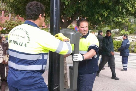 El municipio estrena papeleras y una nueva flota de vehículos para el servicio de alcantarillado