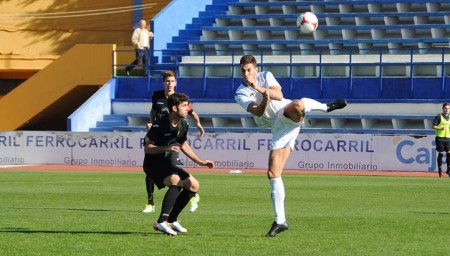 El Marbella viaja a Estepona en busca de la primera victoria del año