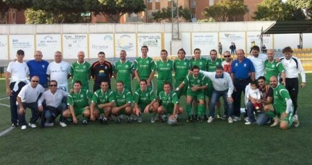 Los veteranos del Cultural empatan con el Fuengirola (1-1)