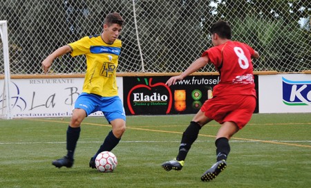 Excesivo castigo para el Atlético Marbellí en Casabermeja (4-1)