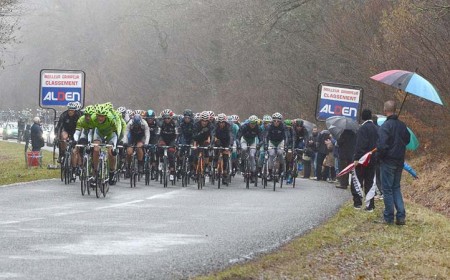 Maté cede 2:58 en la primera etapa de montaña de la París-Niza