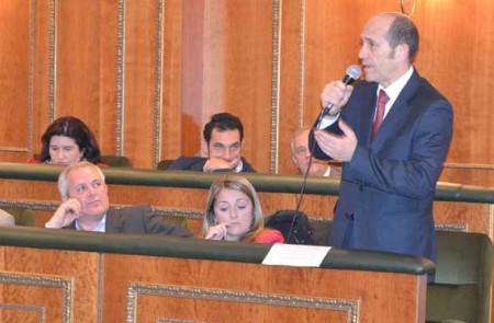 OSP exige la búsqueda de una ubicación definitiva para la estación de autobuses de San Pedro Alcántara