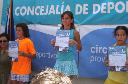 Andrea Blindu del CN San Pedro gana cuatro oros en el Andaluz de Invierno