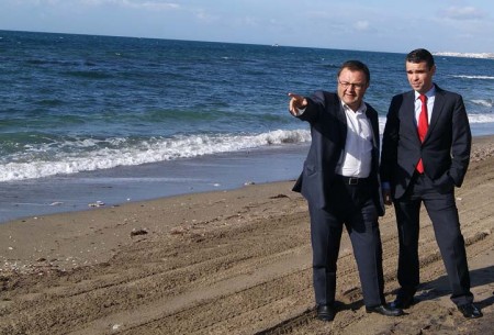 El PSOE denuncia que por primera vez el estado de las playas no ha sido óptimo en Semana Santa