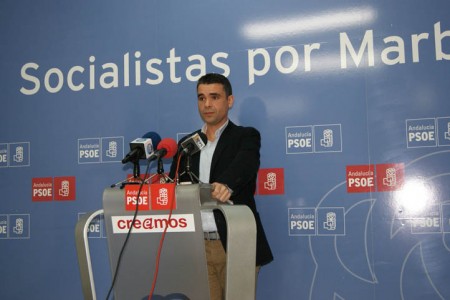 José Bernal acusa a la alcaldesa de elaborar los presupuestos de 2013 