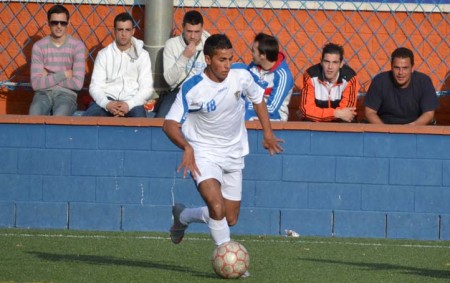 Los Compadres gana al Barrio y se coloca cuarto en la tabla (4-1)