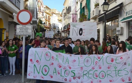 Multan a dos personas con 6.500 euros por organizar manifestaciones contra el Gobierno en Marbella