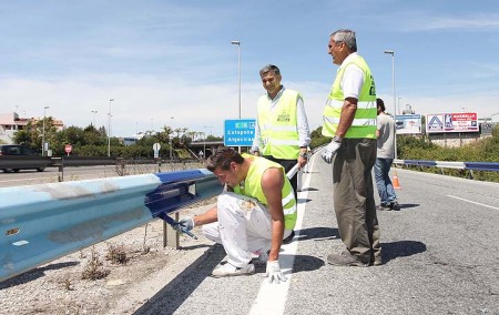 El Ayuntamiento embellece hasta 27 accesos al término municipal