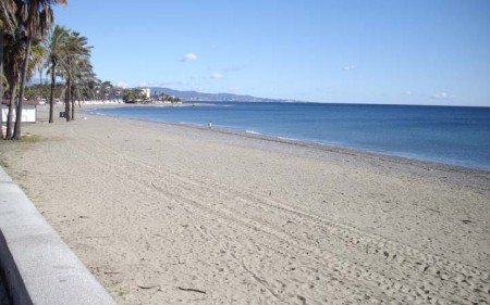 El Gobierno saca a licitación el estudio para la estabilización de las playas de San Pedro Alcántara