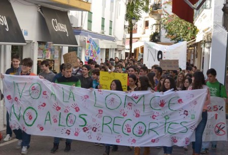 Profesores, estudiantes y padres se unen este jueves contra la Lomce