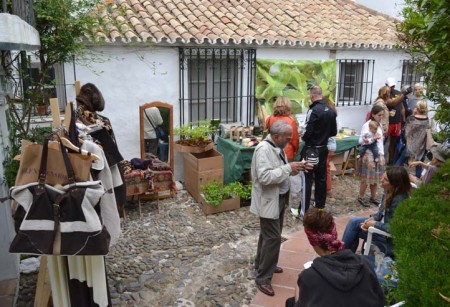 El Mercadillo de La Virginia se celebra este domingo con 60 puestos