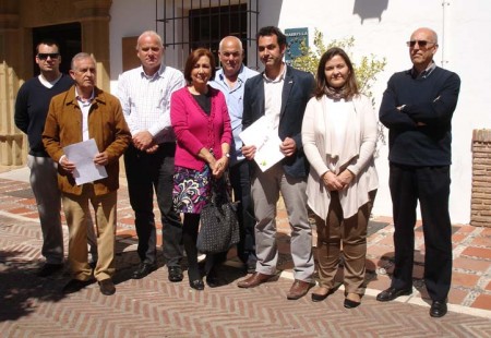 Los delegados de IU en los distritos comienzan a recoger información sobre las carencias de los barrios