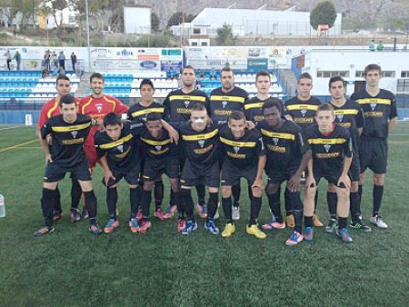 El Atlético Marbellí consuma su descenso a Primera Provincial (2-2)