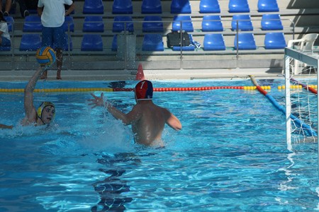 Abultada derrota del juvenil del CW Marbella en Sevilla que le complica la final de la Liga Andaluza (11-3)