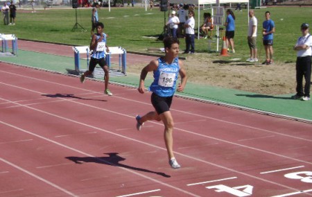 Portela, del Ciudad de Marbella, acaricia el bronce en Algeciras