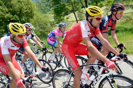 Maté abandona la Dauphiné en la última etapa tras una fuerte caída