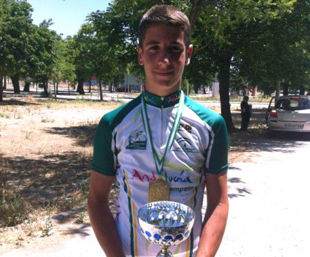 Cristian Fernández pierde la medalla en los metros finales del Campeonato de España infantil