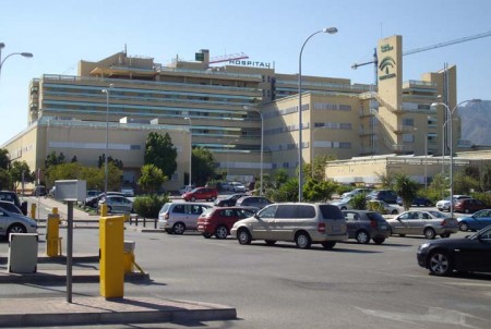 El Hospital Costa del Sol recibe un premio por un trabajo sobre la sudoración en manos y pies