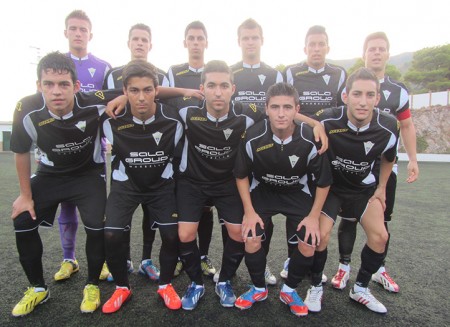 El Atlético Marbella cae en su estreno liguero ante el CD Mijas (2-1)