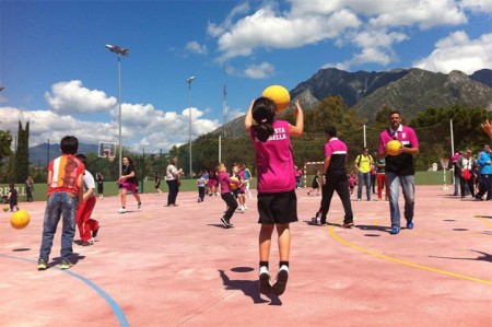 Una treintena de nuevos jugadores participan en la Jornada de Captación del CB Costa Marbella