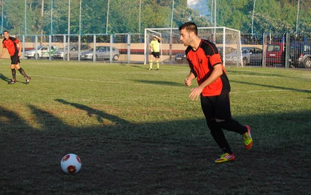 San Pedro y Estepona se miden en el derbi de la necesidad