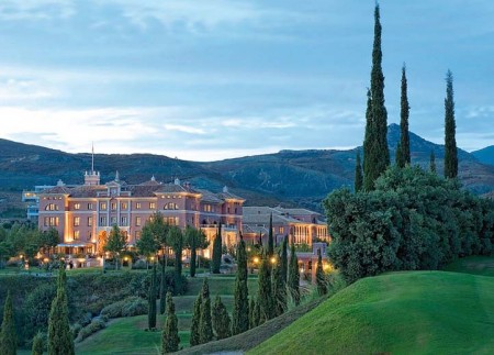 El Villa Padierna, elegido como el mejor hotel de España