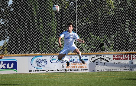 Calvente da el susto en la derrota del Marbella en Maracena (2-0)