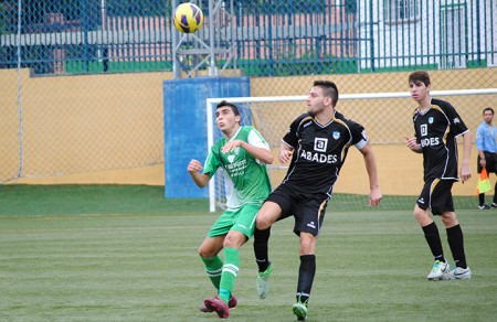 El Vázquez despide el año con un triunfo ante el Pto Malagueño (1-2)