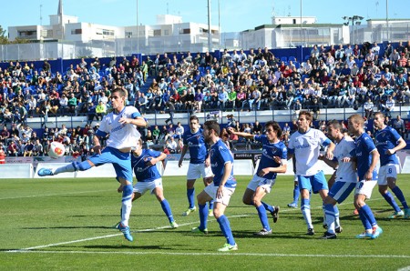 La clasificación se aprieta por arriba con cuatro equipos en dos puntos