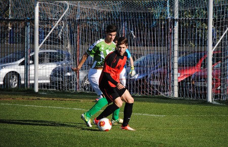 El San Pedro se complica la vida en el campo del Atarfe Industrial (3-1)