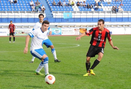 El Melilla obliga a hacer noche al Marbella FC y a regresar el lunes