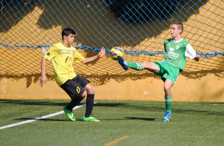 Triunfo del Vázquez Cultural para soñar con el ascenso (2-0)