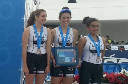 El cadete femenino del Tri-Marbella Bike y Jorge Otalecu suben al podio