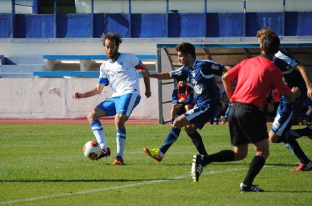 El Marbella FC viaja con 18 jugadores al trascendental partido en Vélez