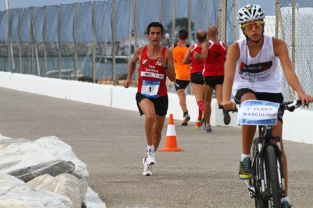 Carretero y Sonia Vizcaíno suben al podio en la Media Maratón de Vélez