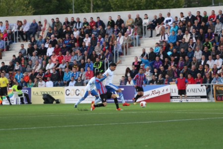 El Eldense llega con 25 futbolistas y hará un entrenamiento en Marbella