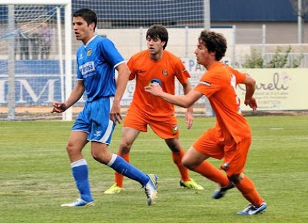 Paco Aguza, central de 24 años, nuevo fichaje del Marbella FC