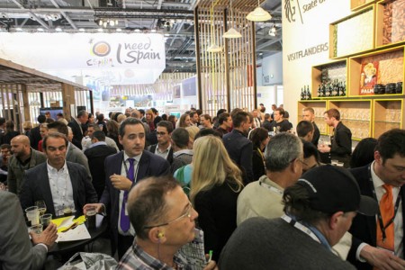 Marbella cierra en la WTM dos congresos internacionales para 2015