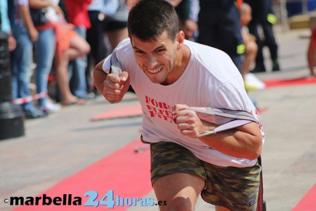 José Antonio Cerván, de Crossfit Zona Ocho, gana en el primer torneo de bomberos