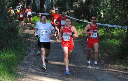 El San Pedro Atletismo organiza entrenos para preparar la Carrera de Mijas