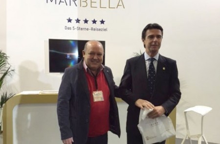 El ministro Soria visita el exhibidor de Marbella en el estreno de la ITB