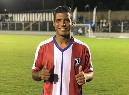 Carlos Julio regresa al Marbella tras jugar 168 minutos con Rep. Dominicana