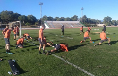 El Marbella FC prepara en Coín el primer partido del año en Mérida