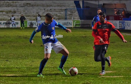 El San Pedro comienza el año encajando una goleada en Linares (4-0)